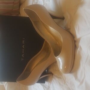Tahari pumps